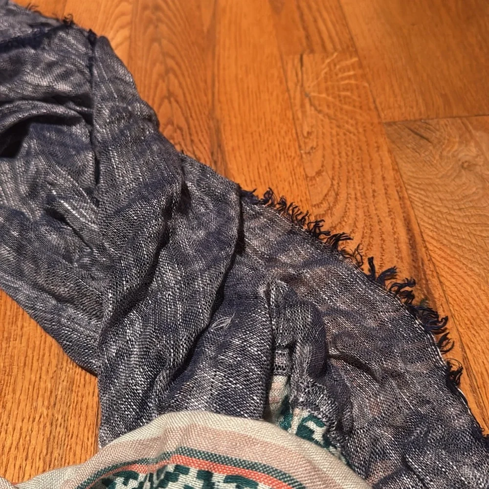 Circle scarf made in India 100% viscose